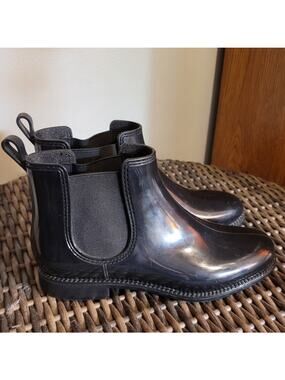 Waterproof Chelsea Rain Boots Black Glossy Pull On Ankle Boots Womens Size 8